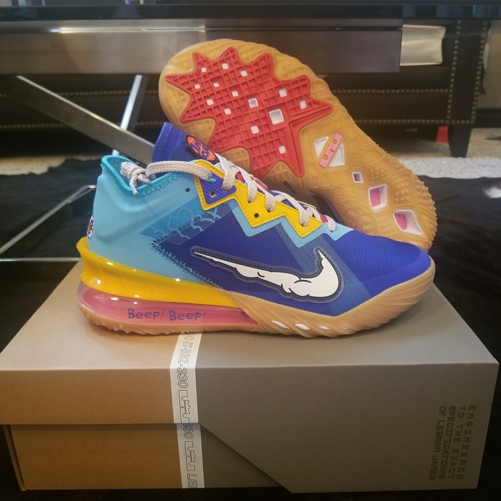 Nike LeBron XVIII Low Wild E Coyote Roadrunner